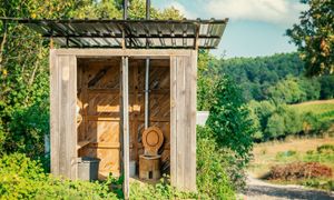 Installer des toilettes sèches en domaine public : pourquoi, comment ?