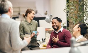 Cultiver la Joie pour Exceller au Travail : Voyager dans le monde fascinant des hormones